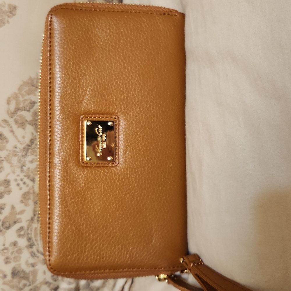 Kenneth Cole NY Wrustlet / Wallet Like New